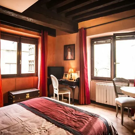 Renaissance Cote Cour * Lyon