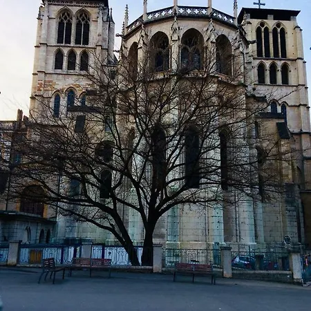 Apartment Renaissance Cote Cour *
